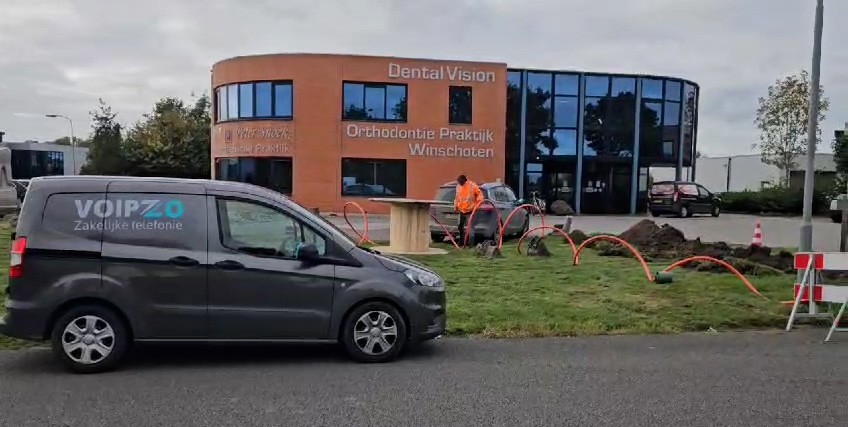 Voipzo bus bij een klant tijdens de aanleg van de verbinding